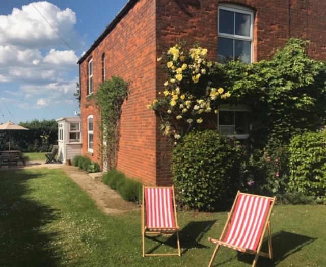 Dairy Barns Holiday Cottages Norwich Exterior photo